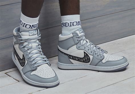 nike aj1 dior|dior jordan 1 release date.